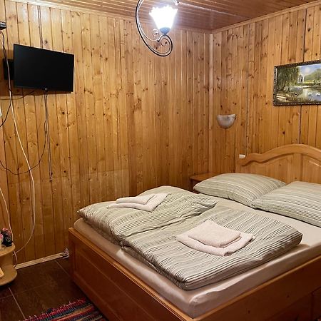 Guest House Nad Tisou Kvasy Exteriér fotografie